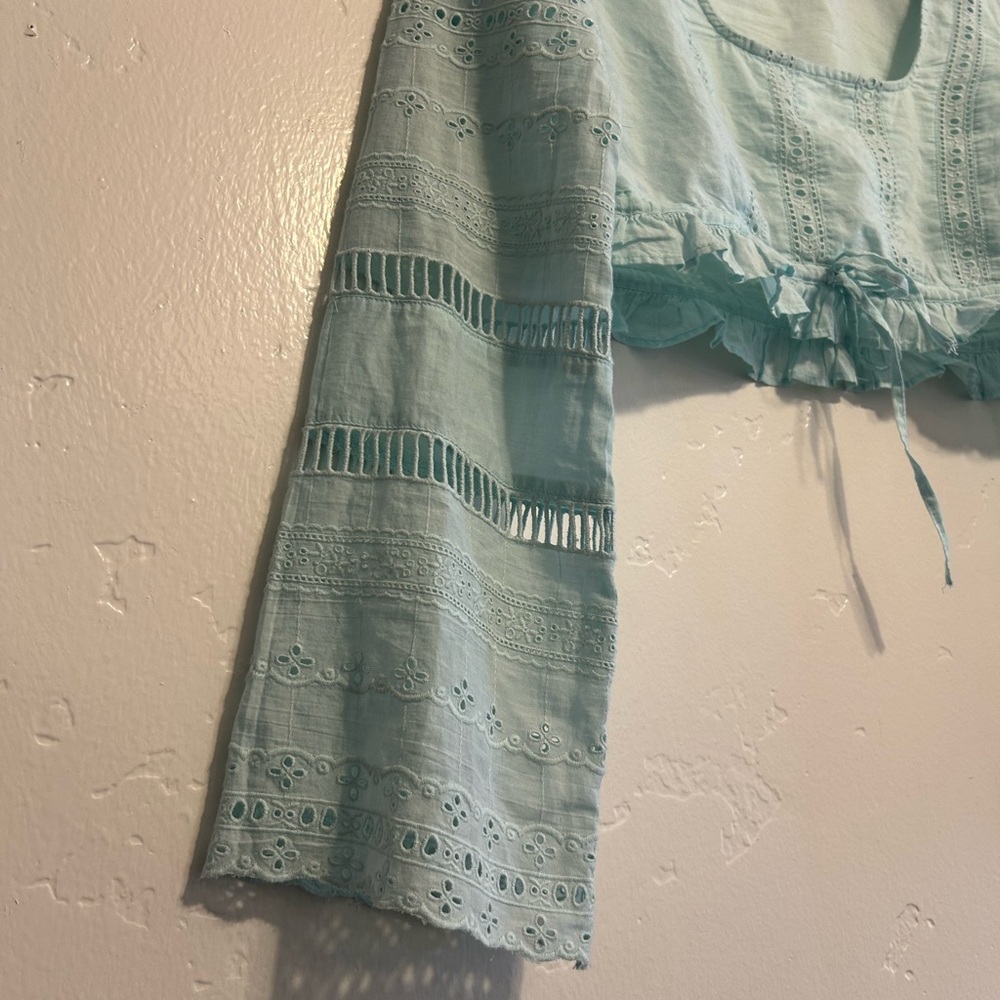 Urban Outfitters Kimchi Blue Scarlet Eyelet Cropped Blouse Top - Picture 3 of 4